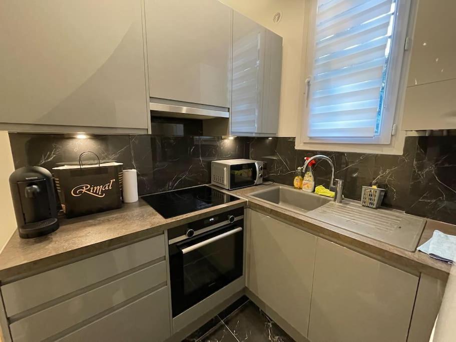 Paris Centre Hopital Percy 2 Pieces Tres Lumineux Grand Apartment Clamart